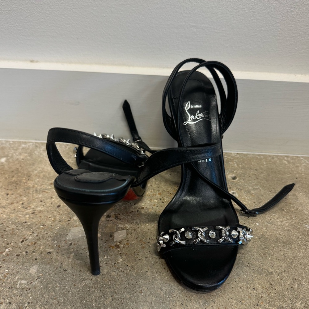 SZ. 39 Christian Louboutin black and silver heels